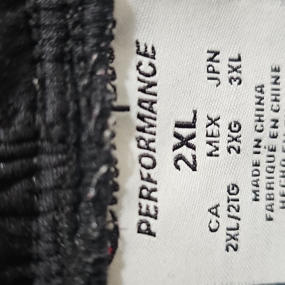 Champion Shorts w Drawstring - Picture 2 of 3